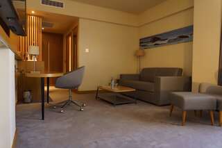 Отель Holiday Inn - Aktau - Seaside Актау Представительский номер с кроватью размера «king-size» - Для некурящих-4